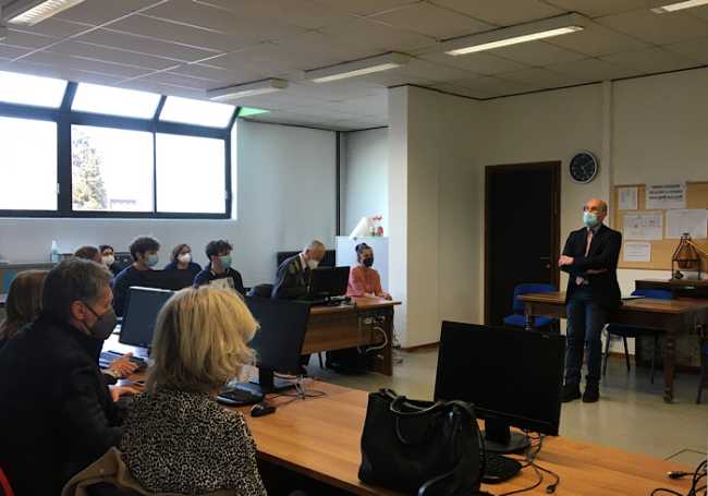 Arona fermi studenti per la pace