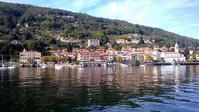 Lesa foto del paese