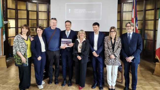 arona dati turismo 25