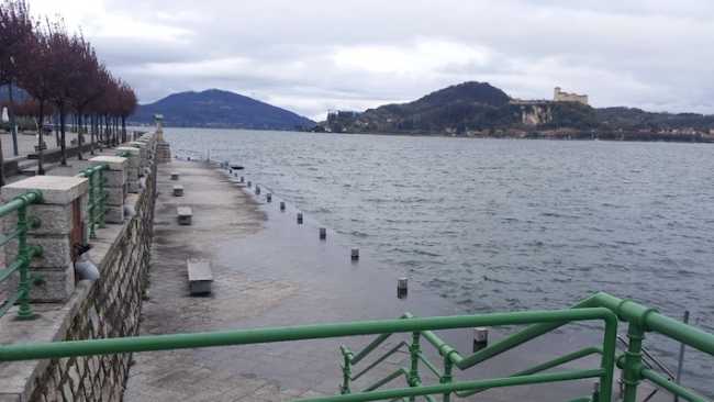 arona lago alto pioggia