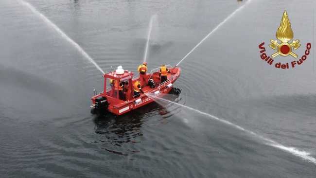 arona nuova imbarcazione vvff