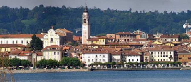 arona panorama da lago