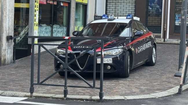 carabinieri servizio arona lug 25