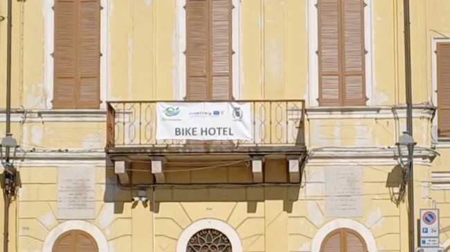 castelletto ticino bike hotel