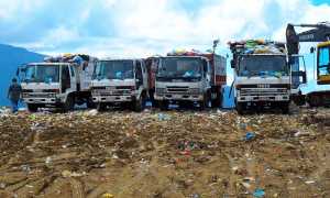 discarica camion rifiuti