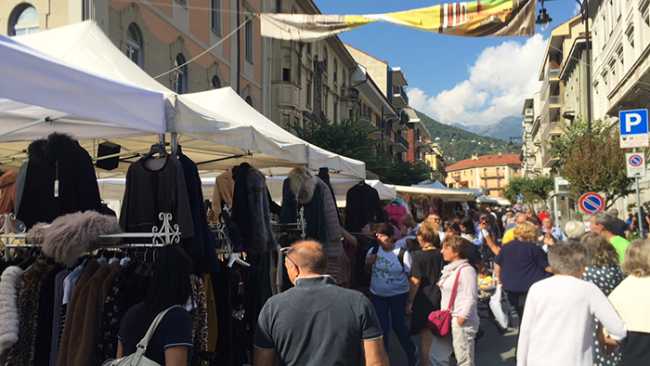 mercato domo set 18 versilia