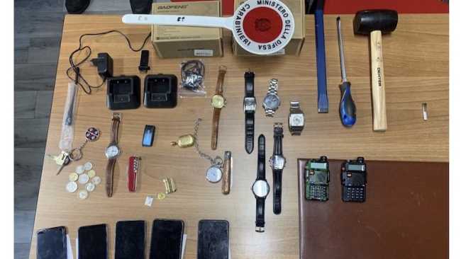 refurtiva arona fermo