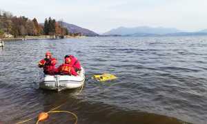 vigili lago canotto ricerca