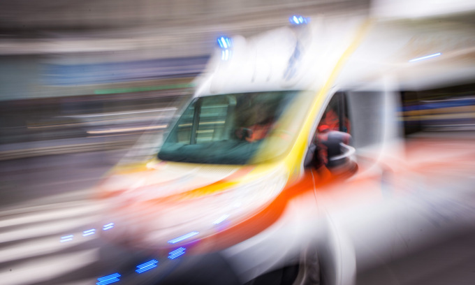 Motociclista 51enne trovato morto in strada