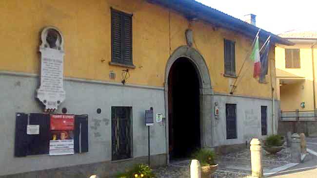 varallo pombia comune esterno