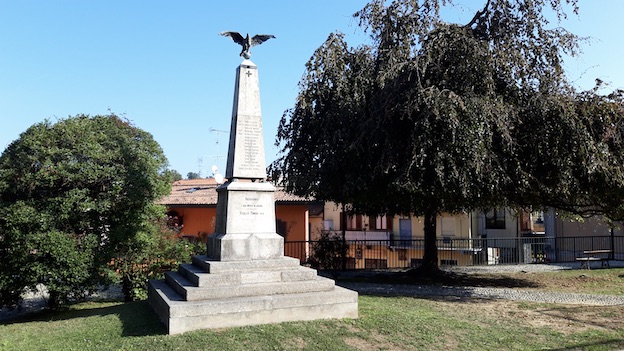 varallo pombia monumento caduti