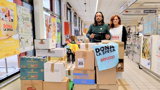 arona dona spesa 2023 mag