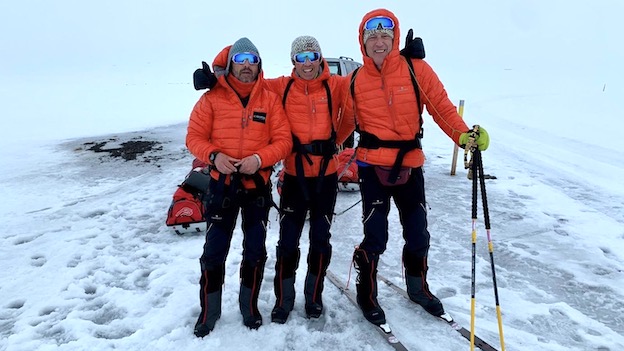 Ferdasky team su ghiacciaio
