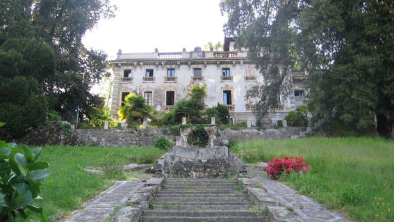 Lesa villa Cavallini parco